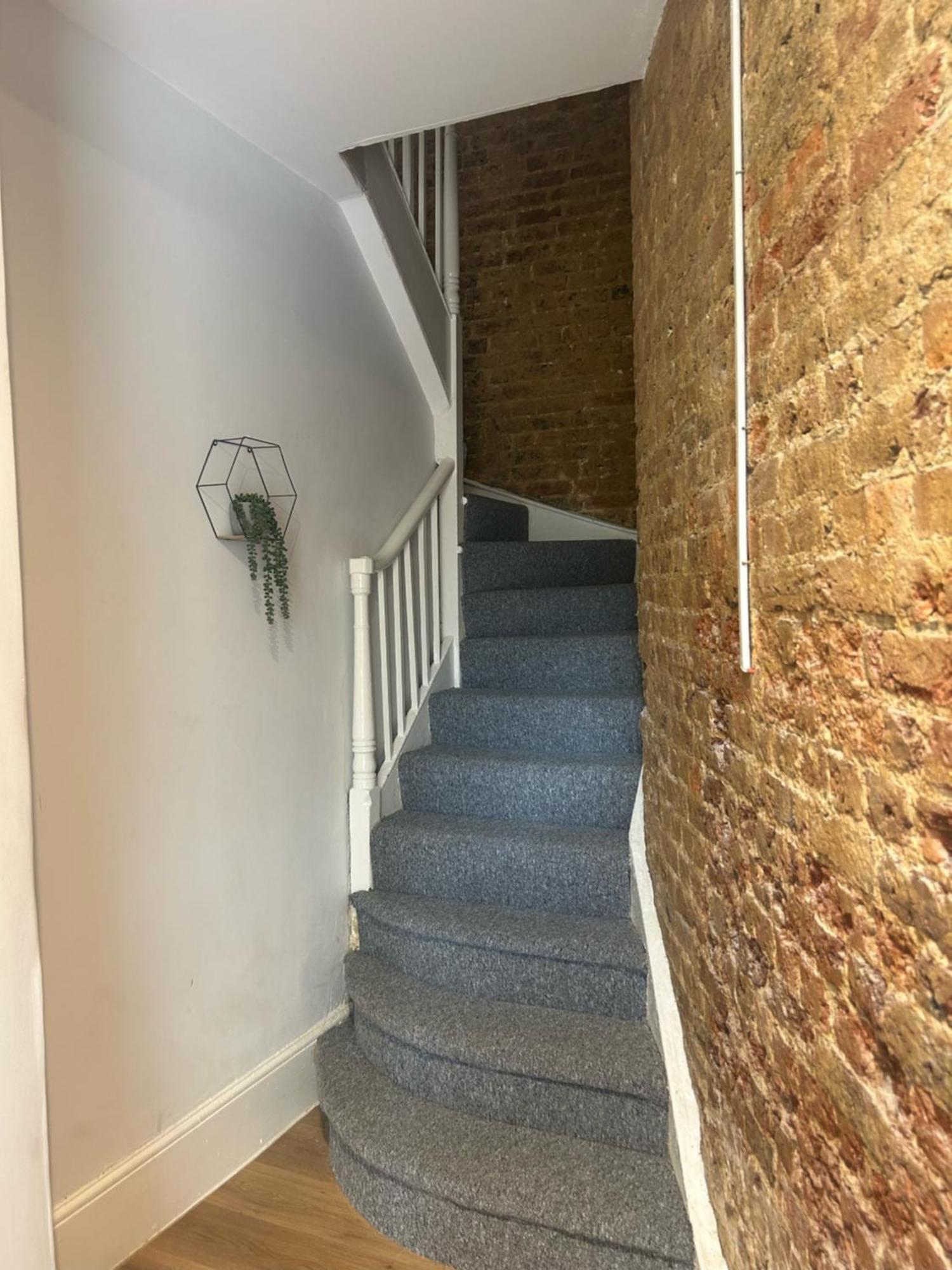 Bright Apartment In The Heart Of St Leonards Hastings Bagian luar foto