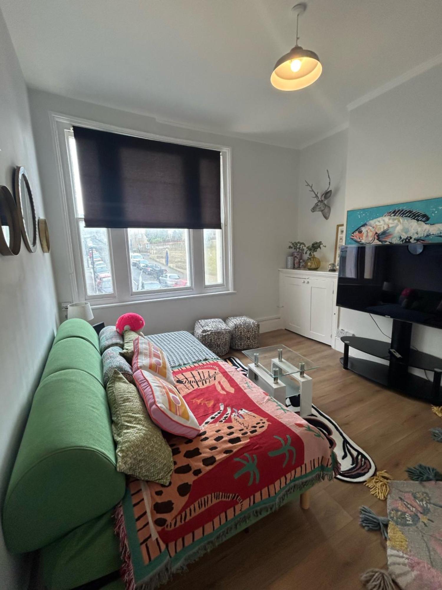 Bright Apartment In The Heart Of St Leonards Hastings Bagian luar foto