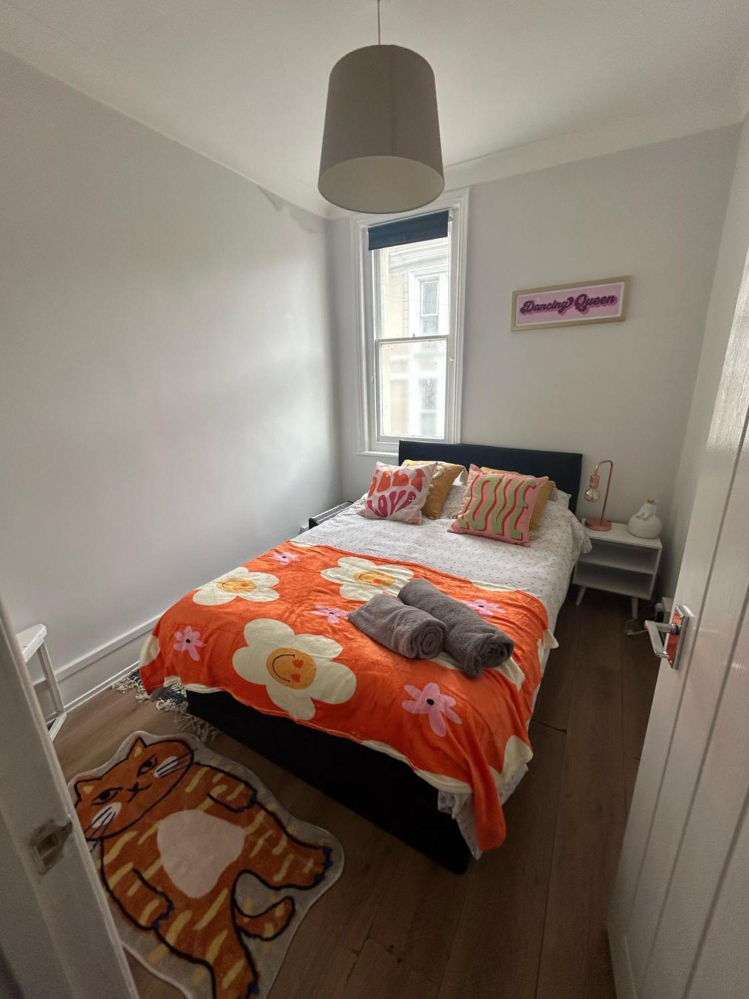Bright Apartment In The Heart Of St Leonards Hastings Bagian luar foto