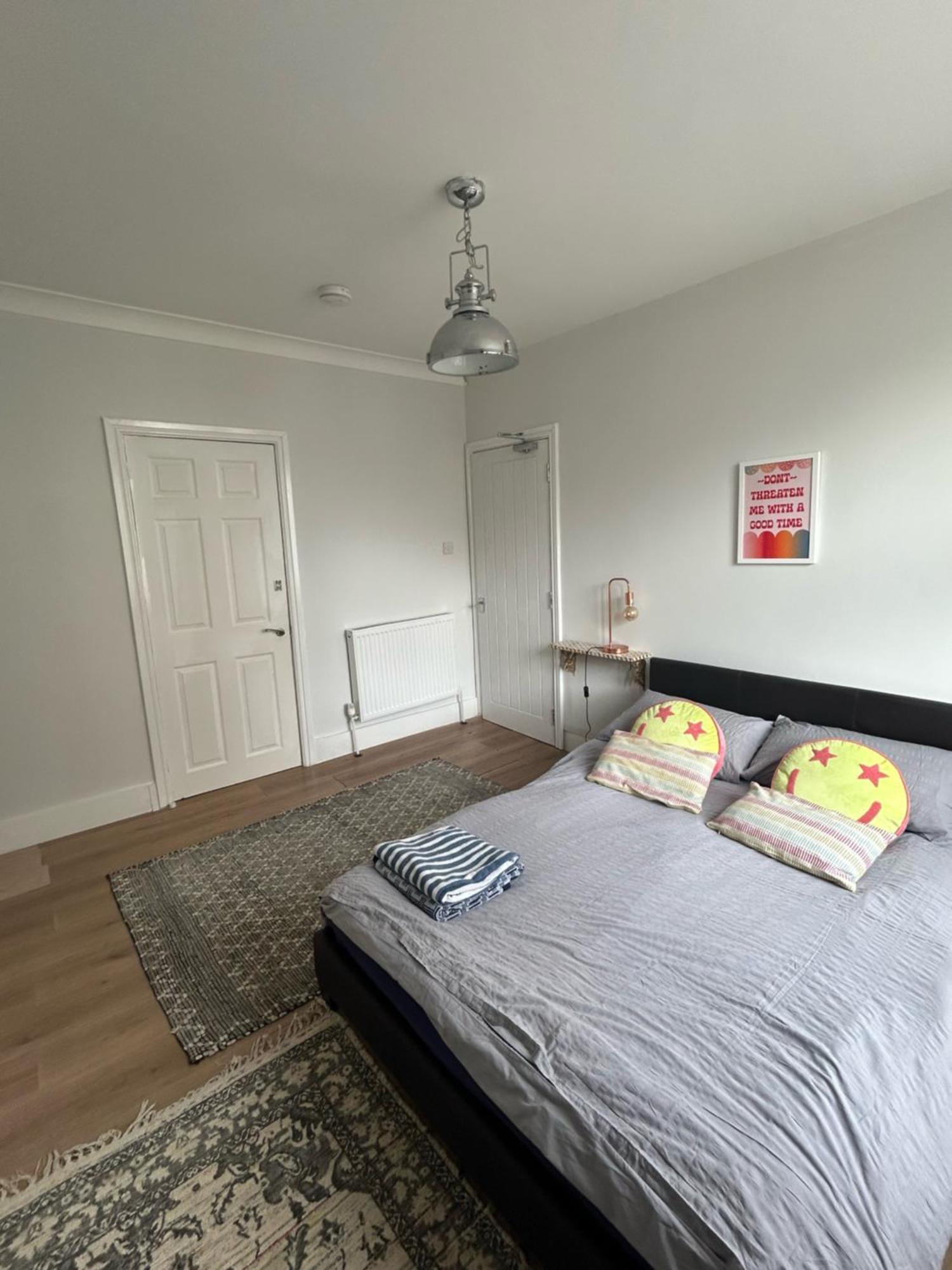 Bright Apartment In The Heart Of St Leonards Hastings Bagian luar foto