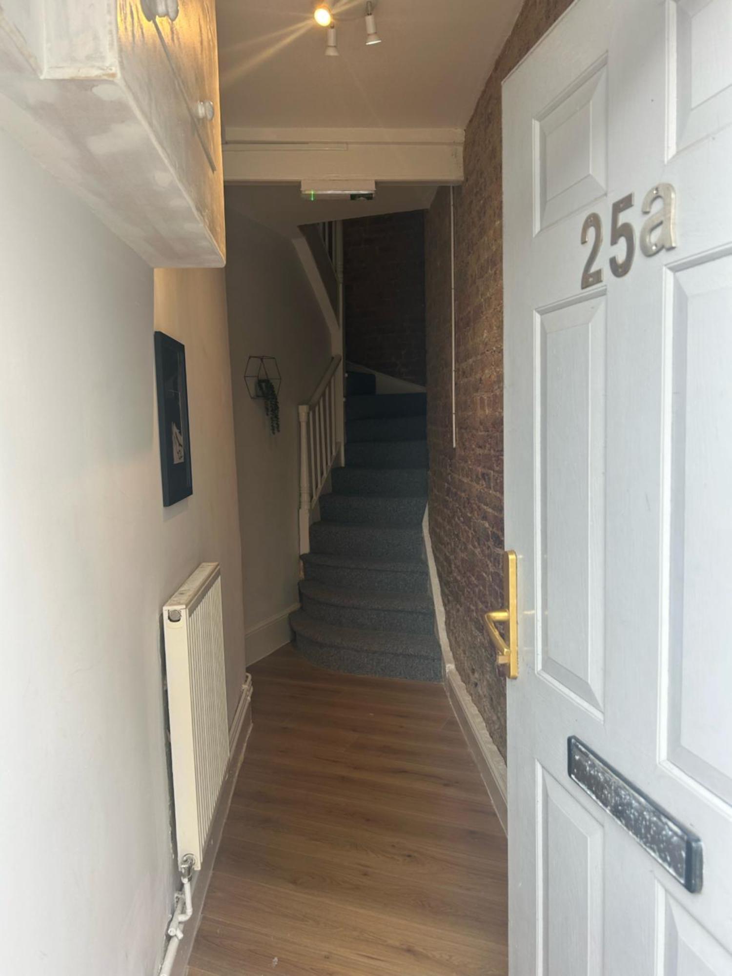 Bright Apartment In The Heart Of St Leonards Hastings Bagian luar foto