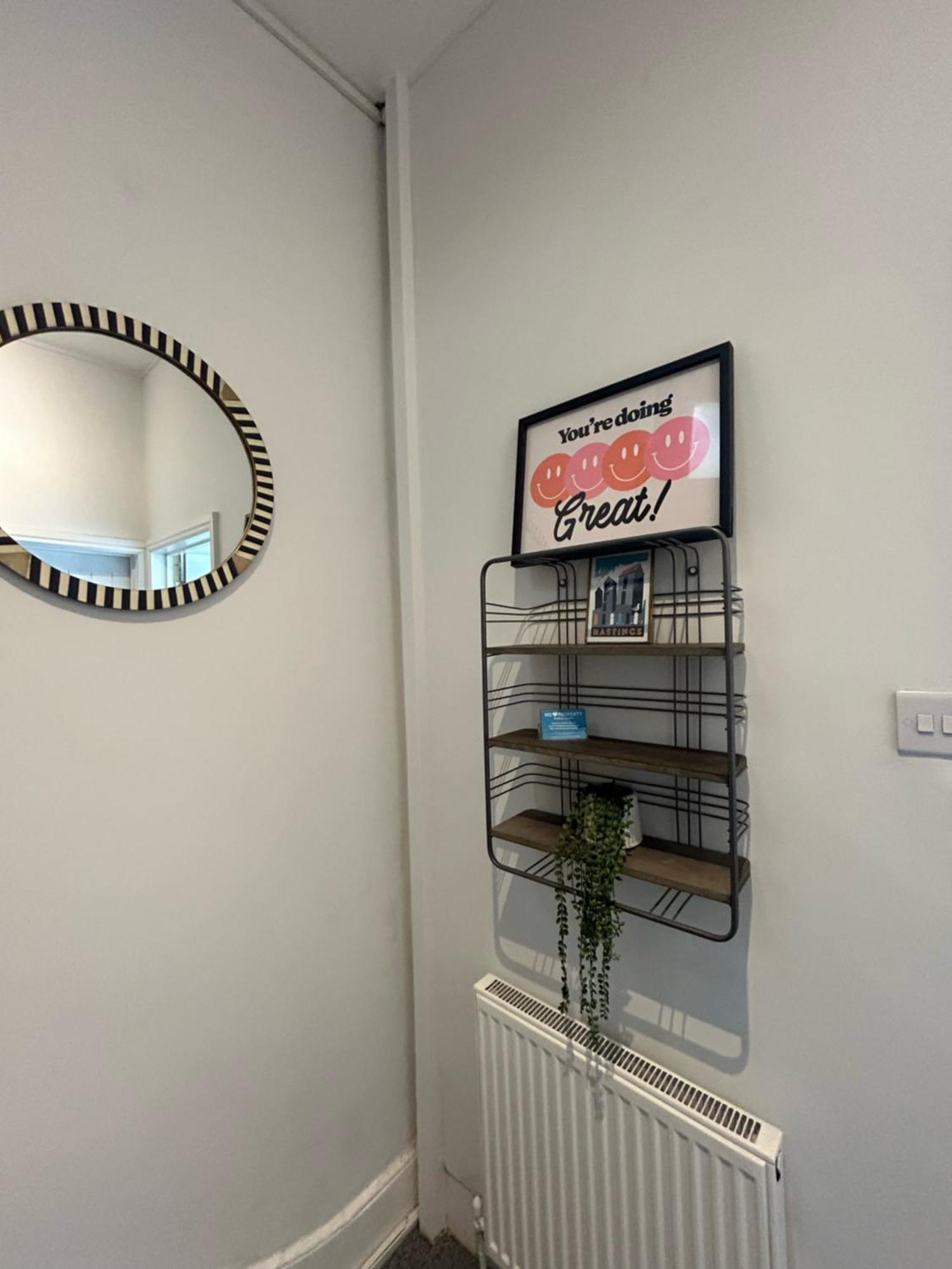 Bright Apartment In The Heart Of St Leonards Hastings Bagian luar foto