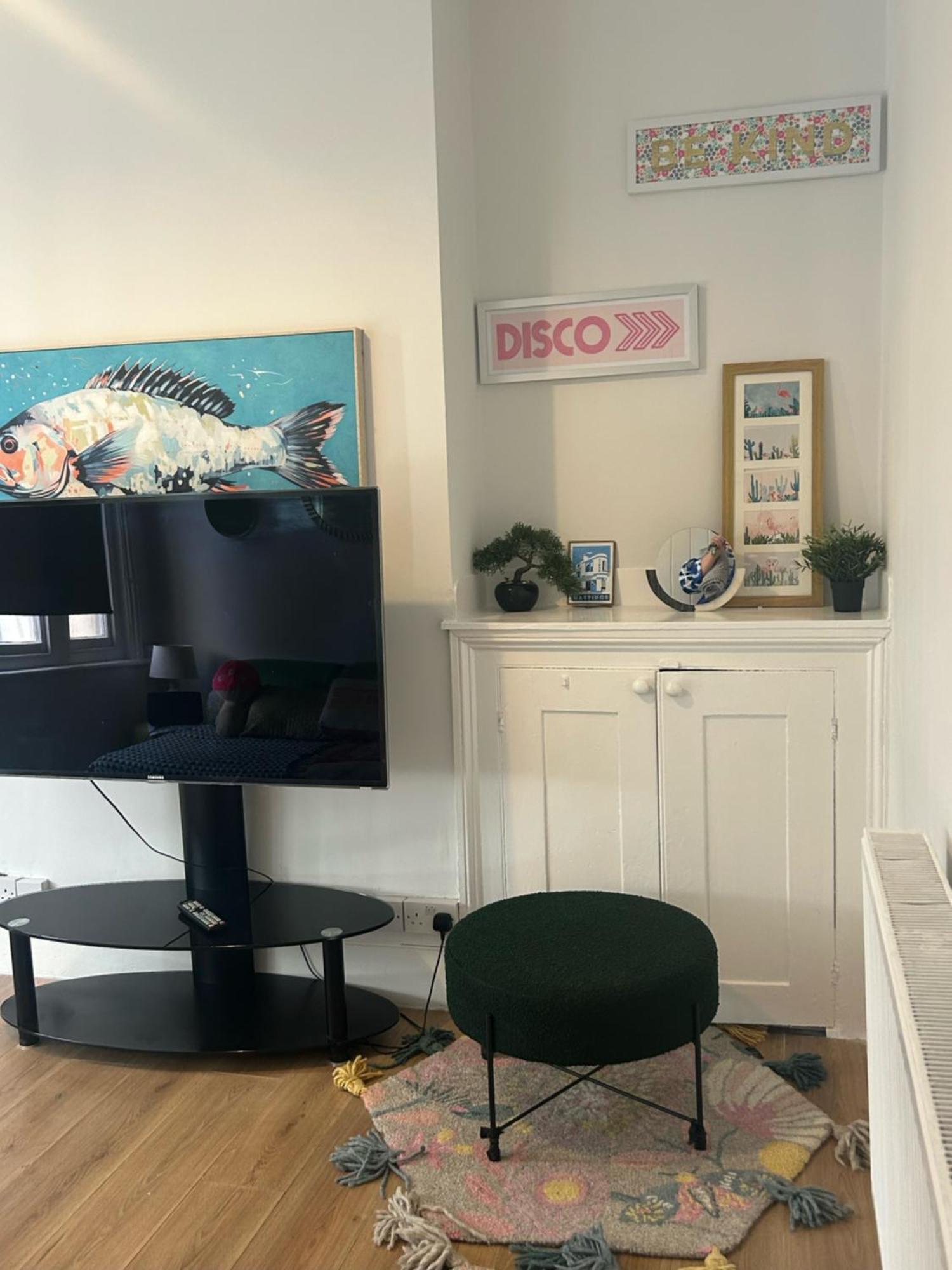 Bright Apartment In The Heart Of St Leonards Hastings Bagian luar foto
