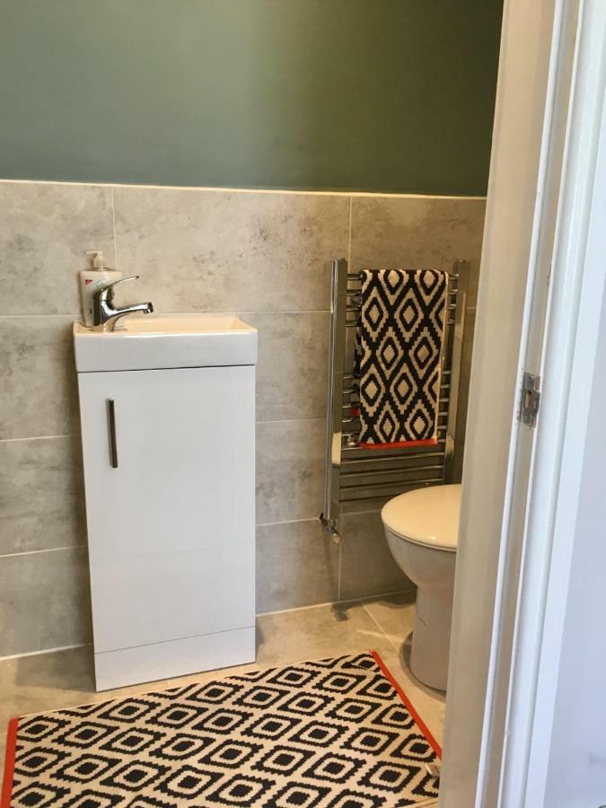 Bright Apartment In The Heart Of St Leonards Hastings Bagian luar foto